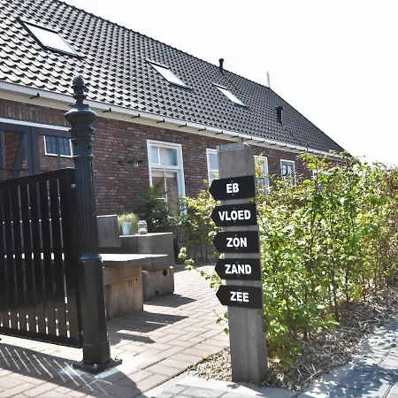 Cozy In Near Groote Keeten *